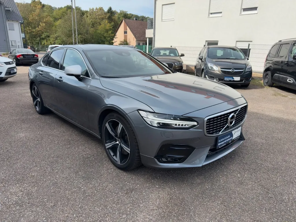 Volvo S90