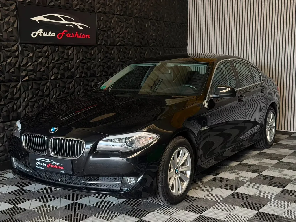 BMW 523