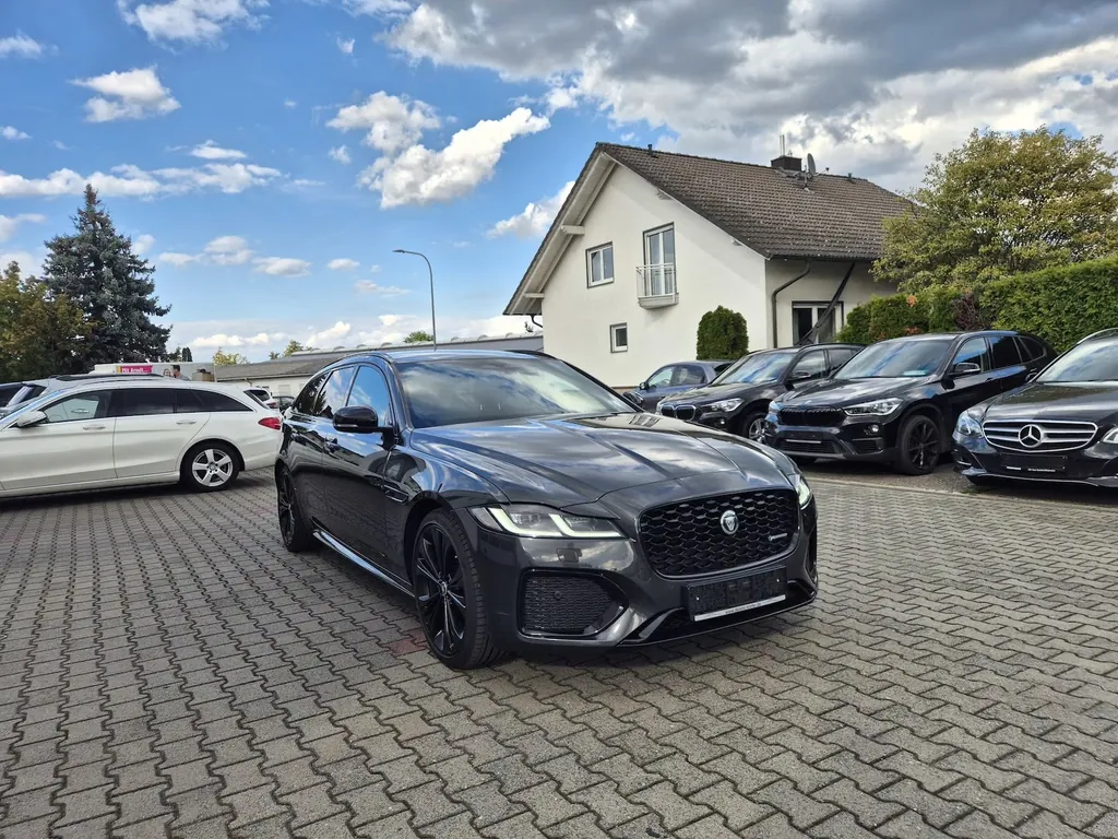 Jaguar XF