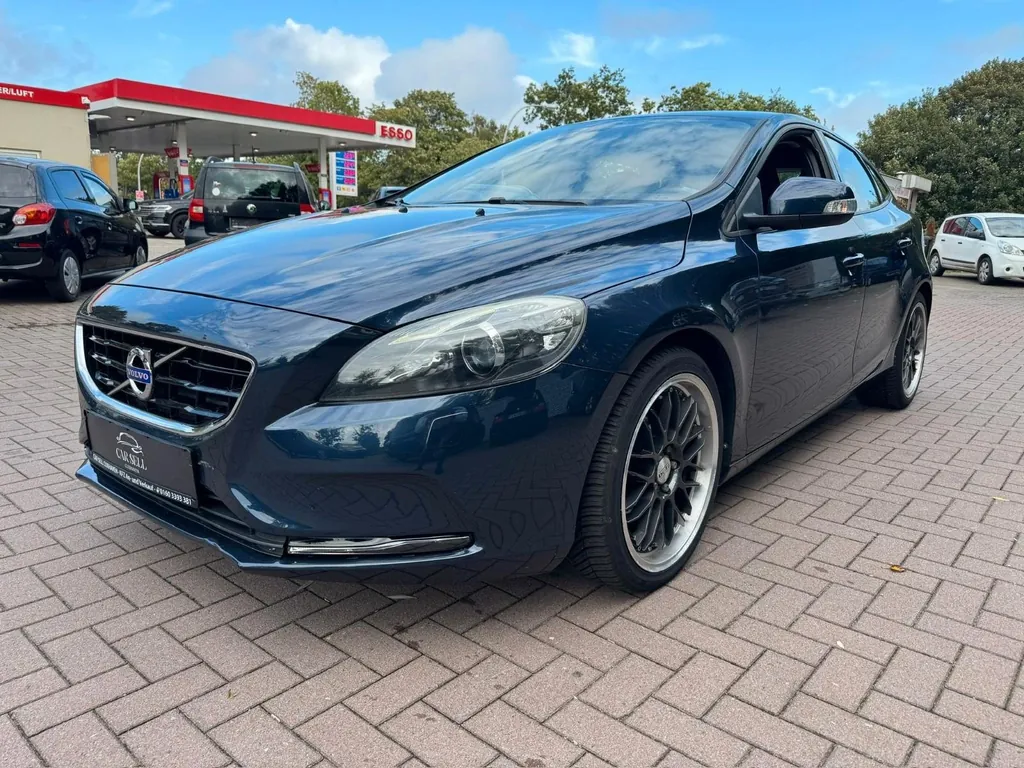 Volvo V40