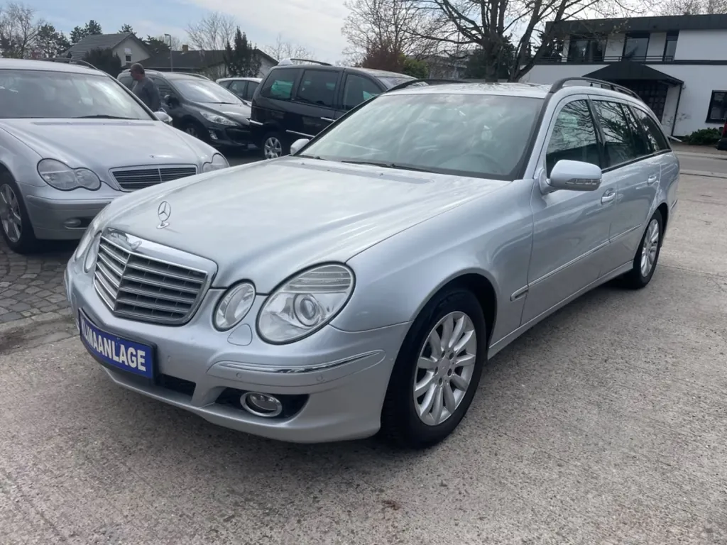 Mercedes-Benz E 320