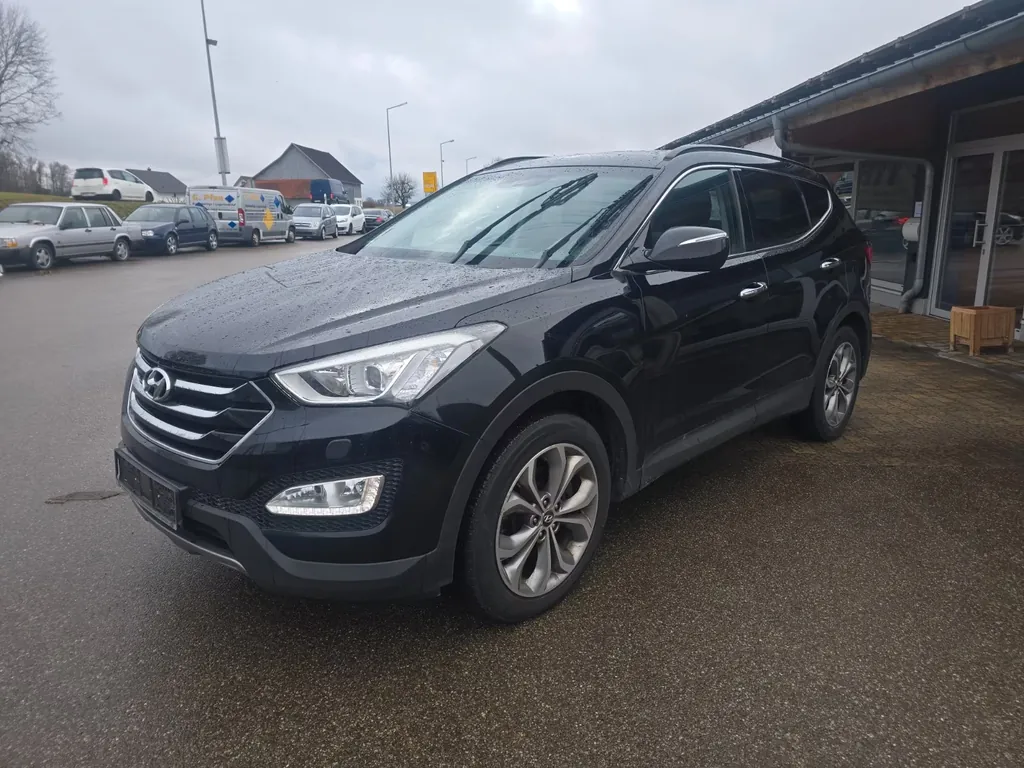 Hyundai SANTA FE