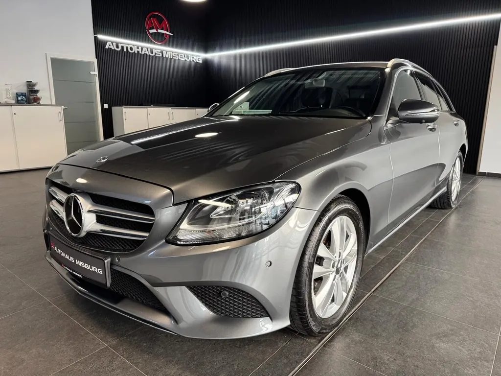 Mercedes-Benz C 220