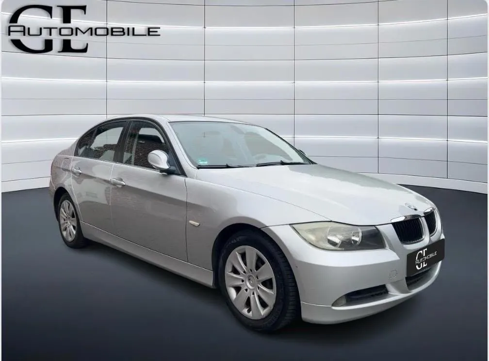 BMW 320
