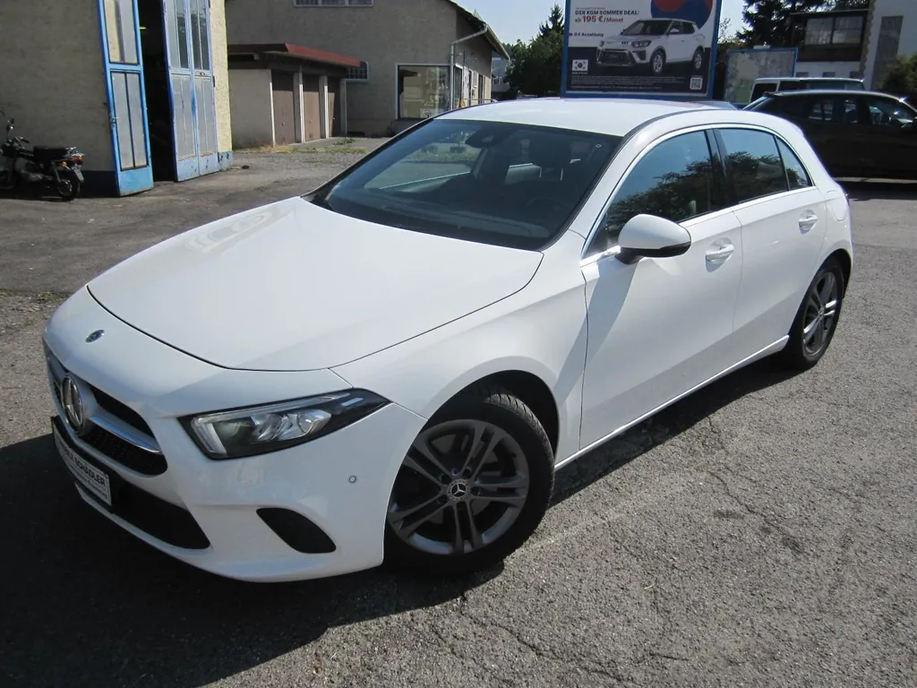 Mercedes-Benz A 220