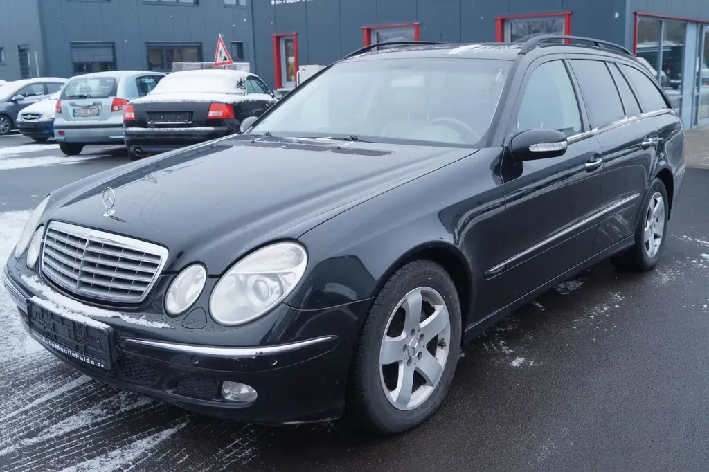 Mercedes-Benz E 320