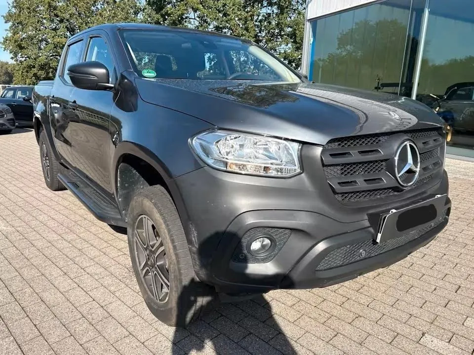 Mercedes-Benz X 250