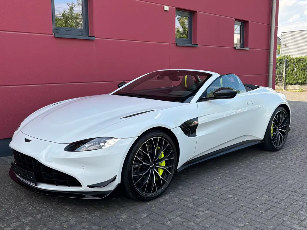Aston Martin V8 Vantage
