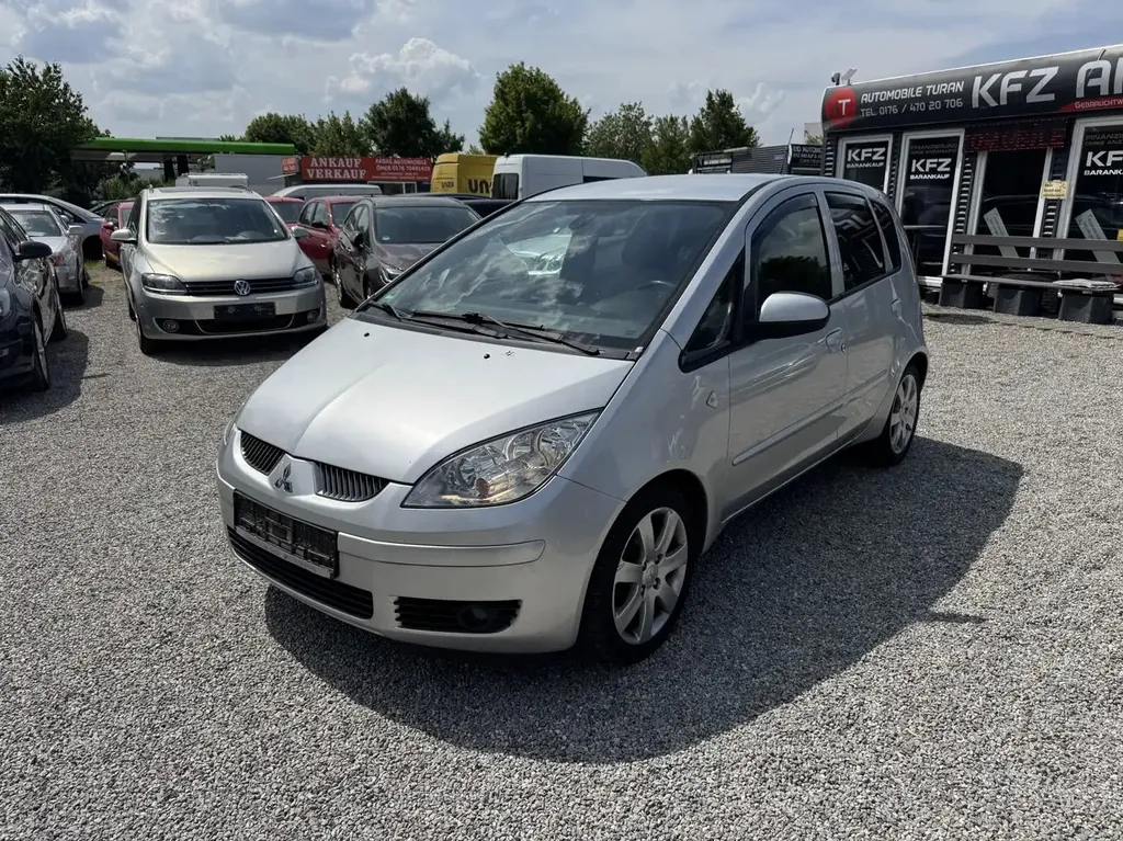 Mitsubishi Colt Mitsubishi Colt CZ3 Lim. 5-trg. 1.3 Motion KLIMA!!AHK!!TÜV 09/2028!!!!!