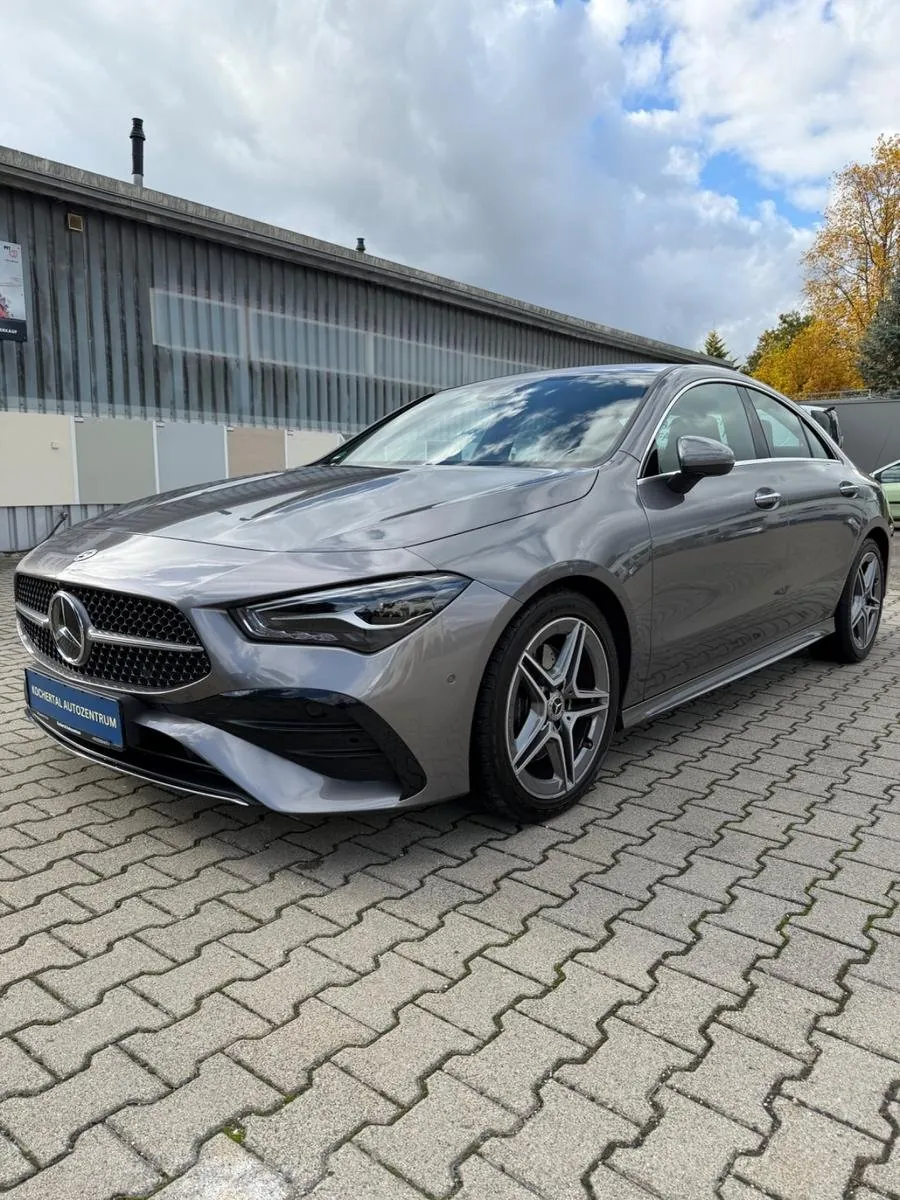 Mercedes-Benz CLA 200