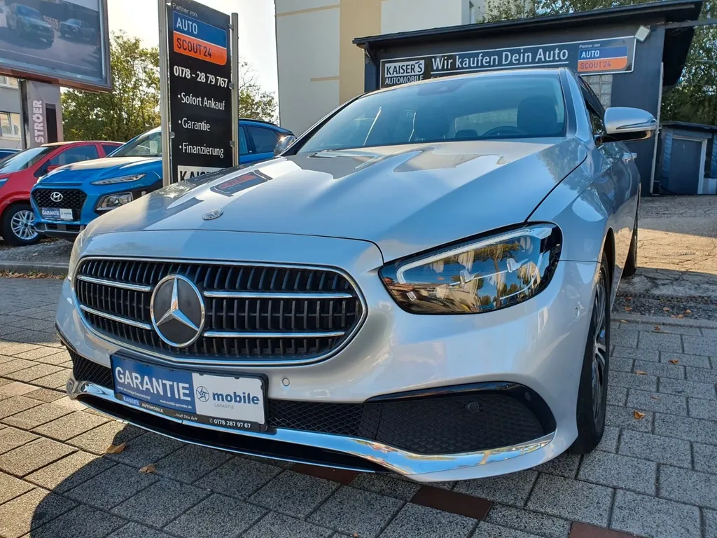Mercedes-Benz E 220