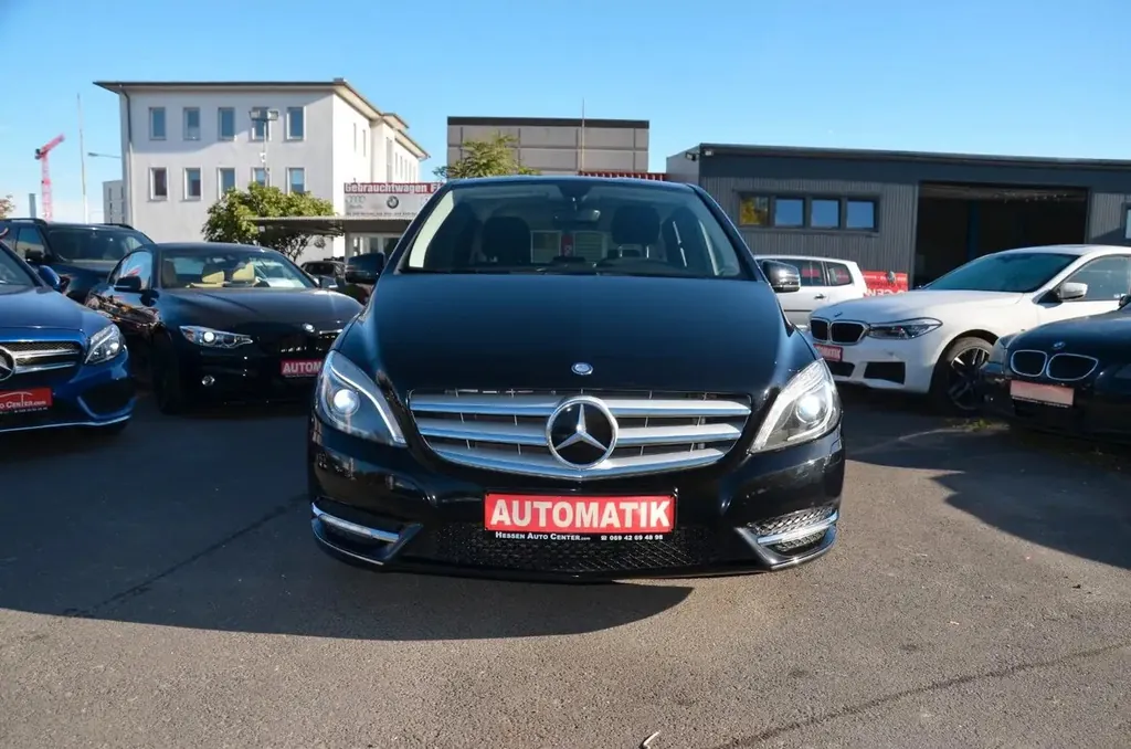Mercedes-Benz B 180 CDI*Bi-XEN*NAVI*TEMPO*AHK*AUTOMATIK*TOP