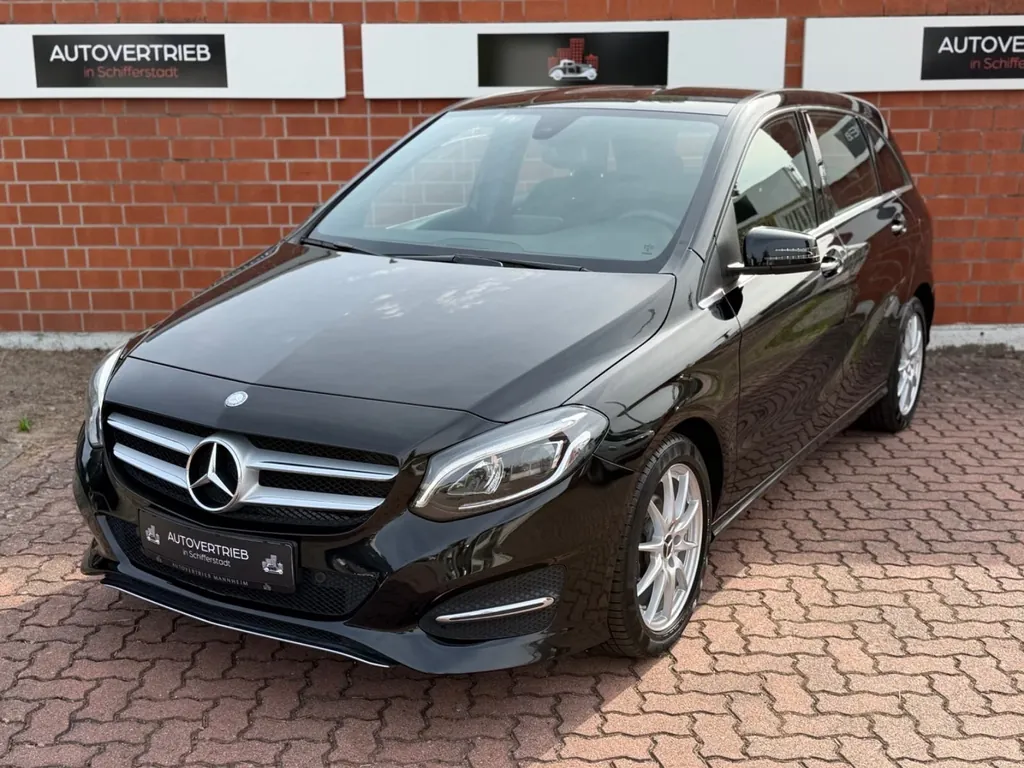 Mercedes-Benz B 180