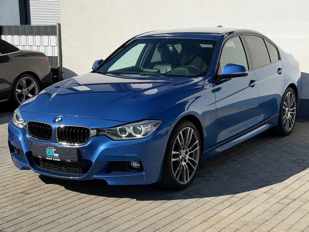 BMW 330