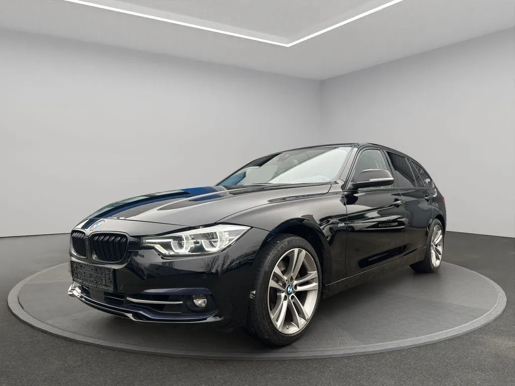 BMW 330