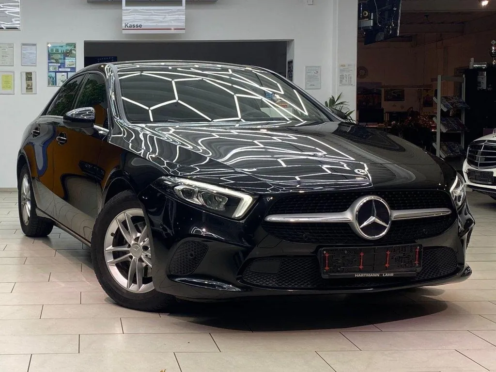 Mercedes-Benz A 180