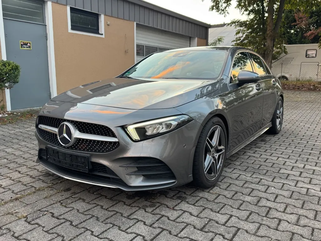 Mercedes-Benz A 180