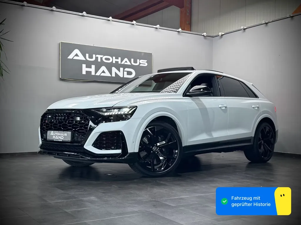 Audi RSQ8