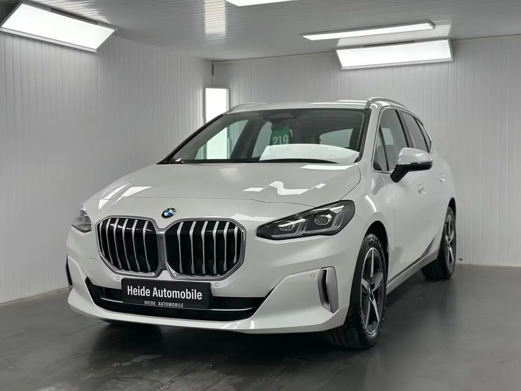 BMW 218