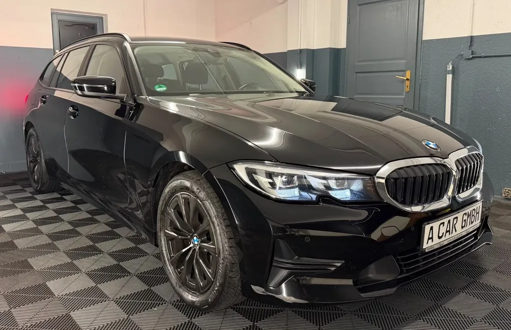 BMW 320