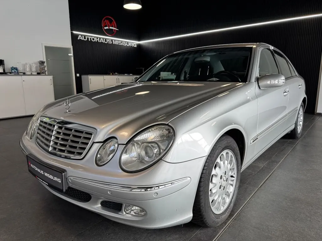 Mercedes-Benz E 320