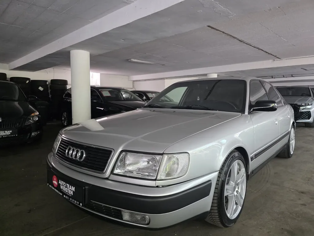 Audi 100