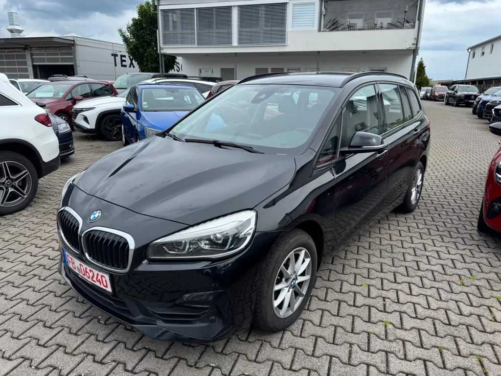 BMW 216