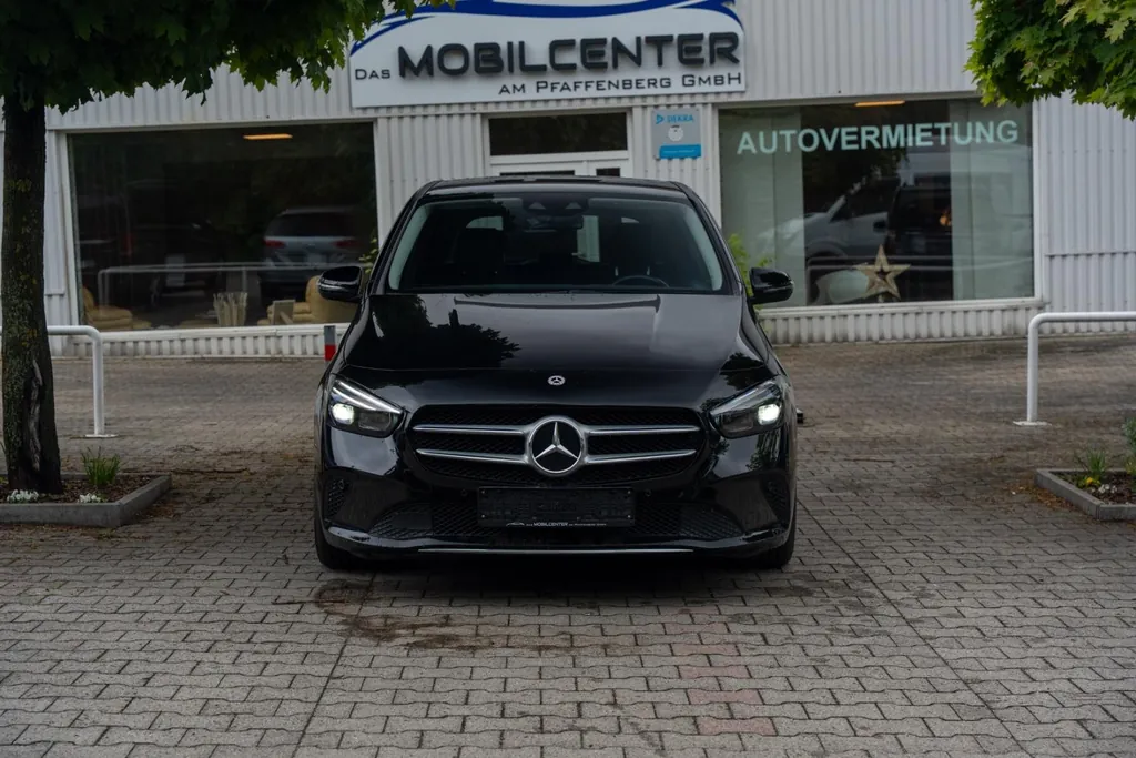 Mercedes-Benz B 200
