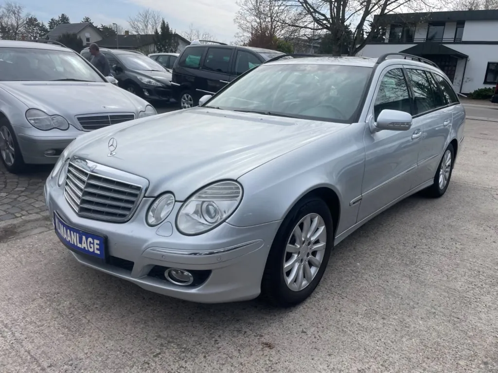 Mercedes-Benz E 320