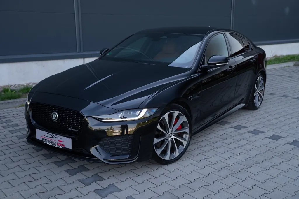 Jaguar XE