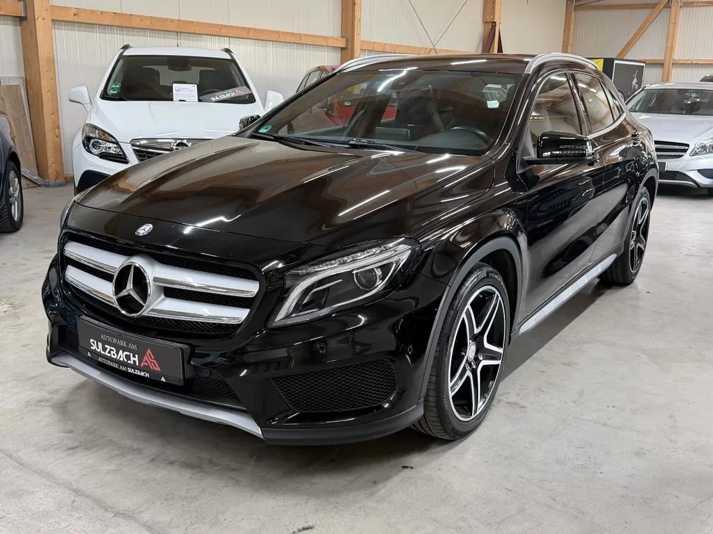 Mercedes-Benz GLA 200