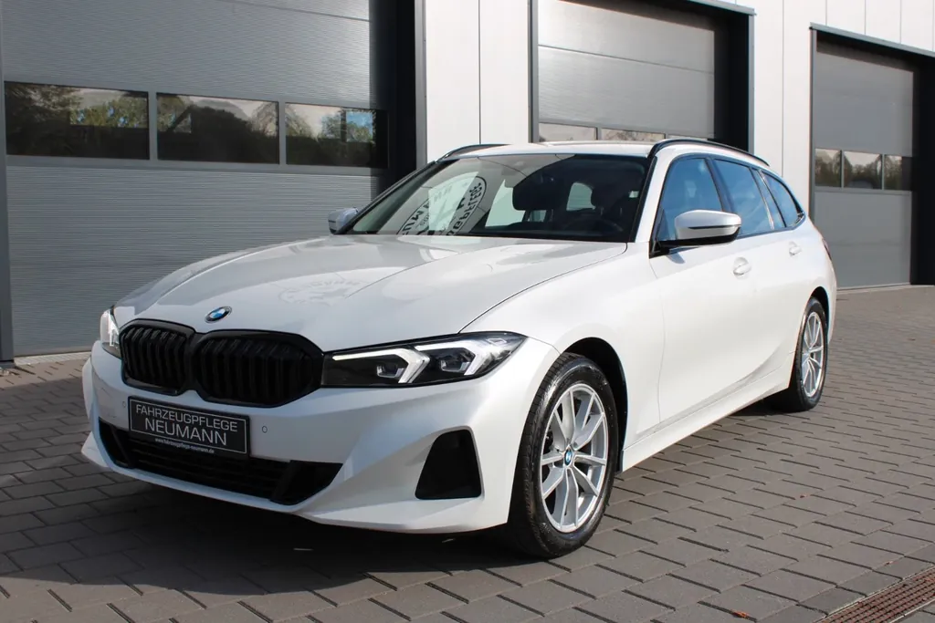 BMW 320