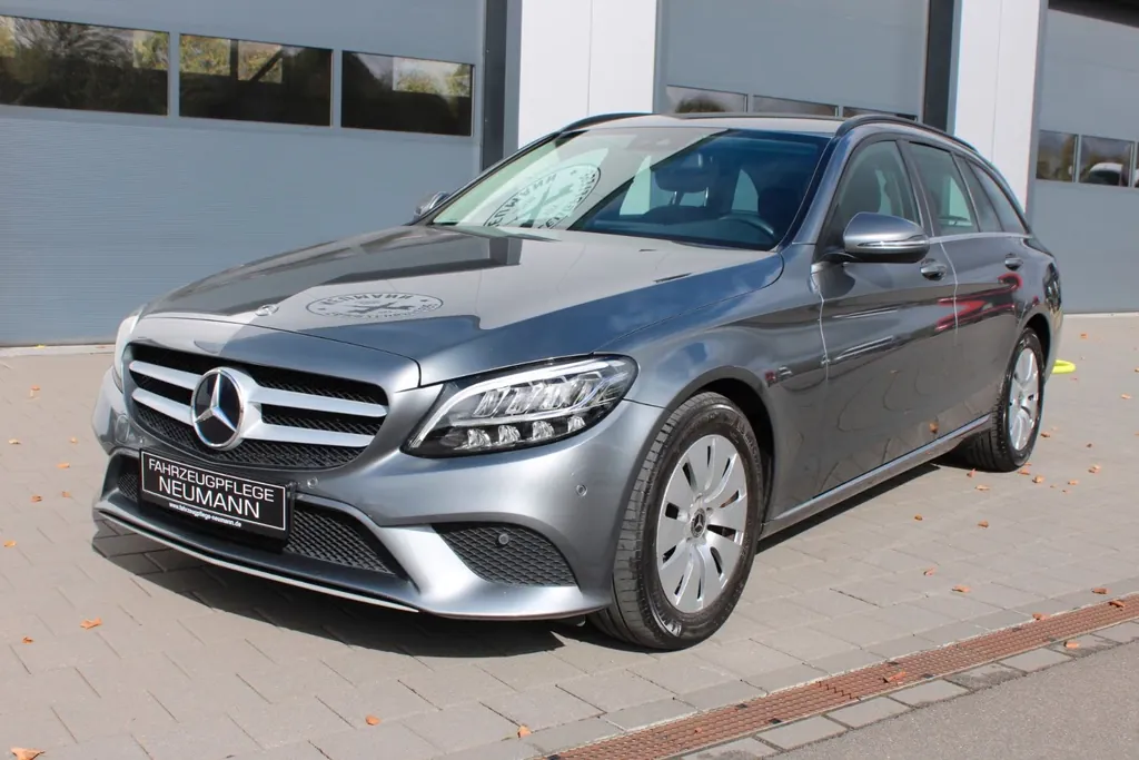 Mercedes-Benz C 220