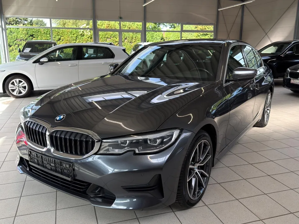 BMW 330