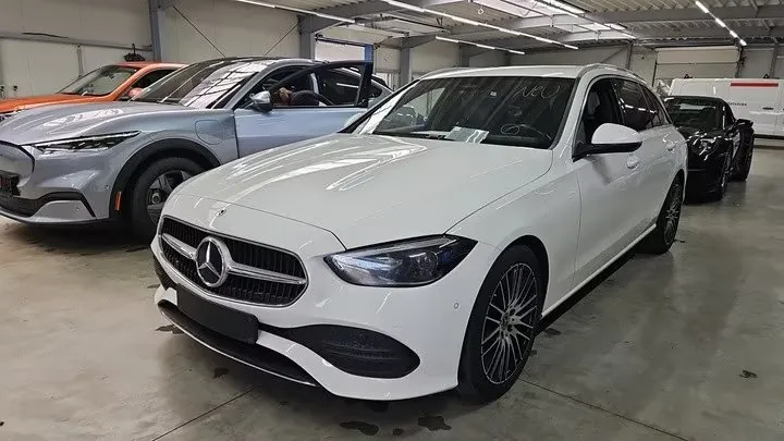 Mercedes-Benz C 220