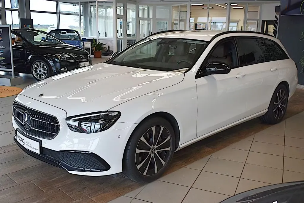 Mercedes-Benz E 300