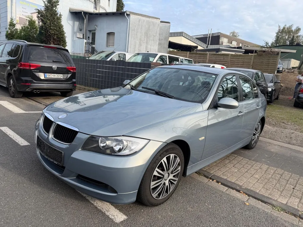 BMW 320