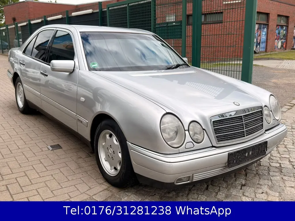 Mercedes-Benz E 220