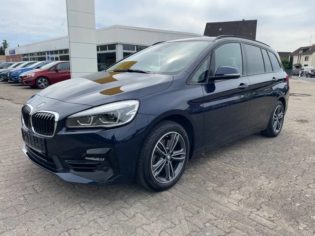 BMW 218