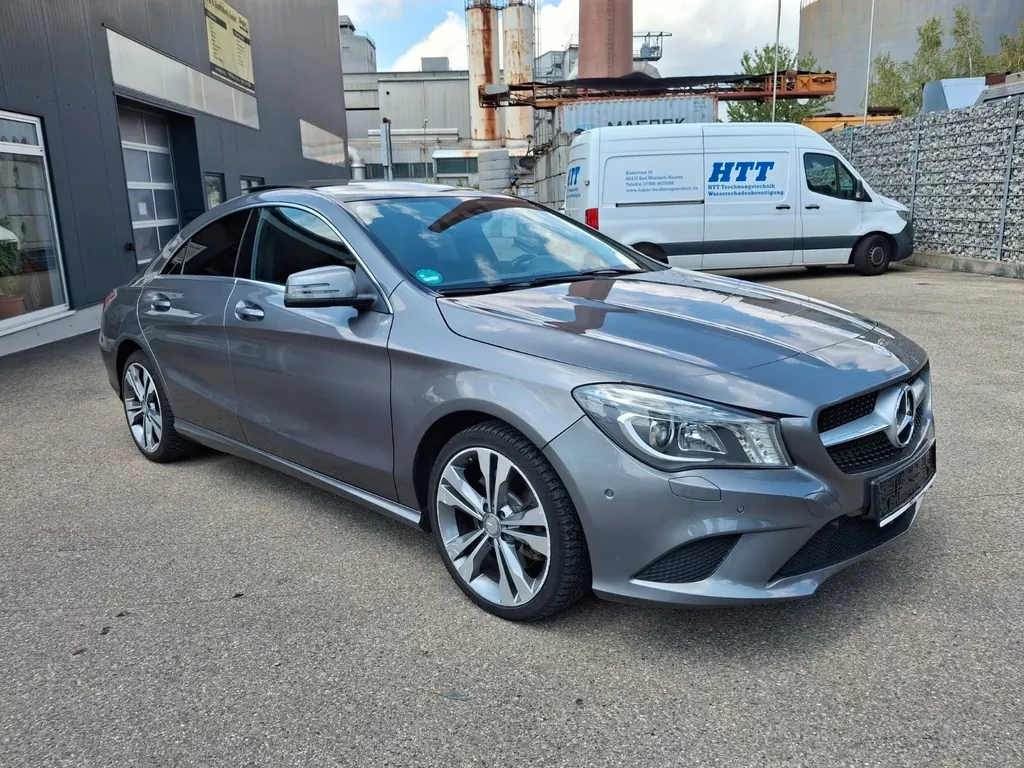 Mercedes-Benz CLA 250