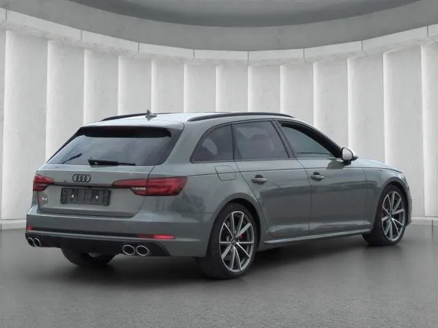 Audi S4
