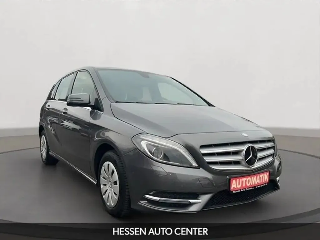 Mercedes-Benz B 180 *KAMERA*NAVI*XENON*TEMPO*SLSYST*AHK*TOP