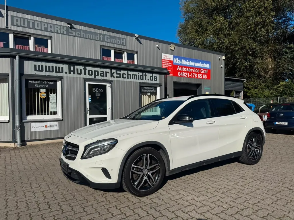 Mercedes-Benz GLA 220