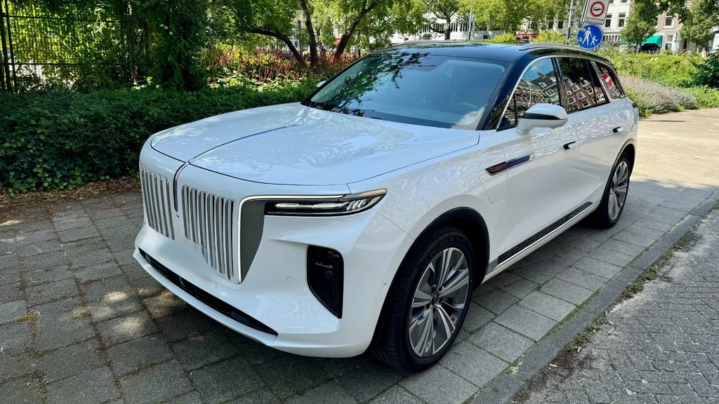 Hongqi E-HS9 President 99 kWh | 7-Sitzer | Frunk