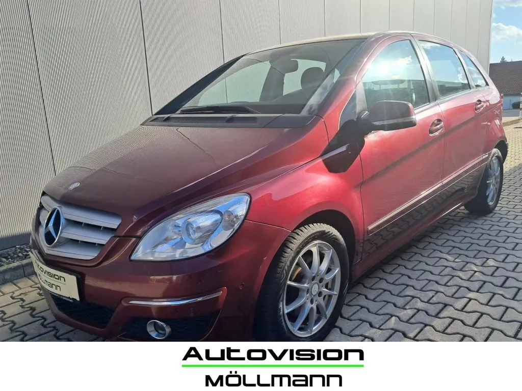 Mercedes-Benz B 200