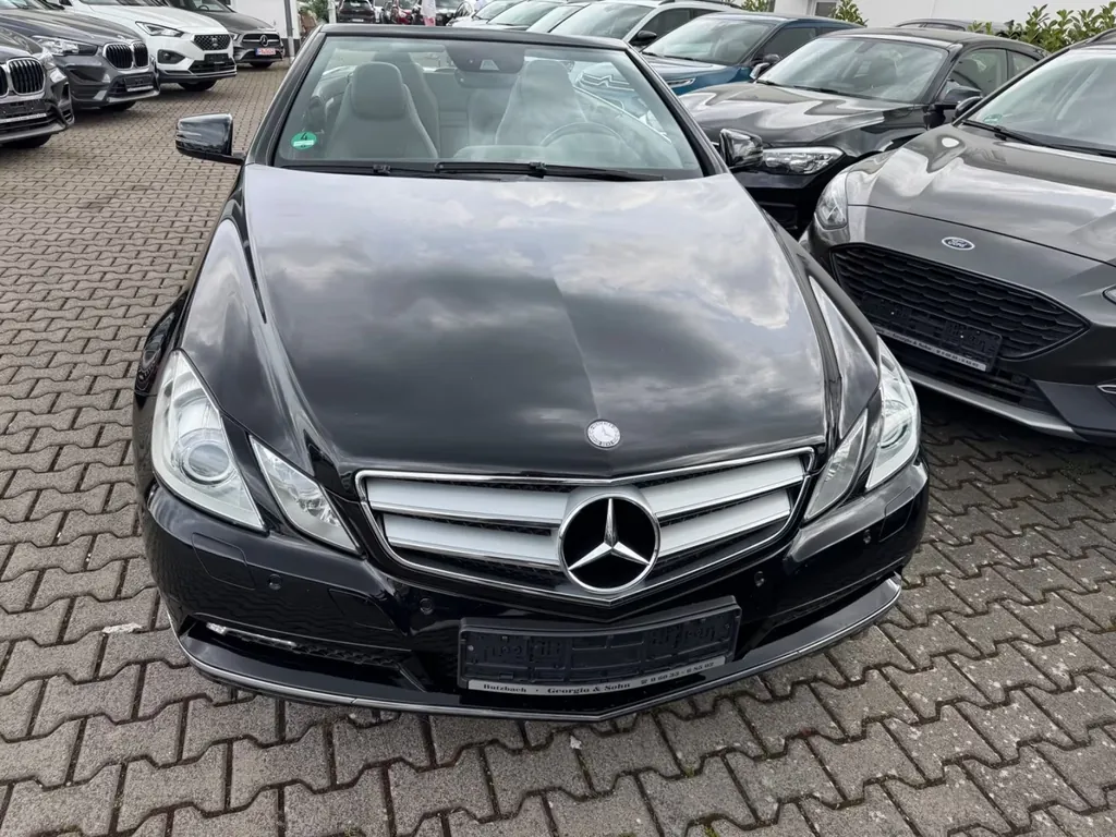 Mercedes-Benz E 200
