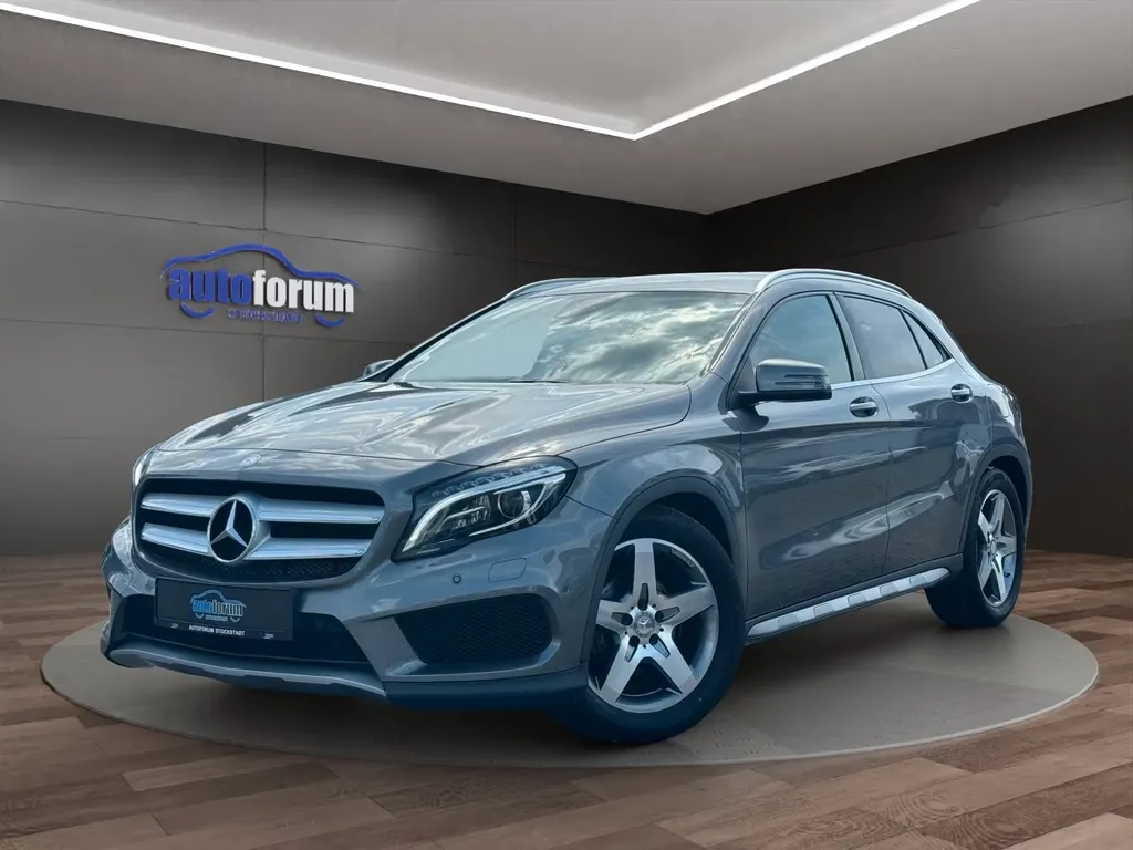 Mercedes-Benz GLA 200