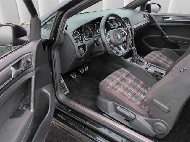 VW Golf GTI