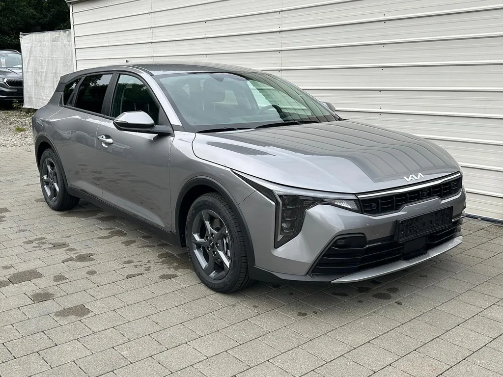 Kia K4