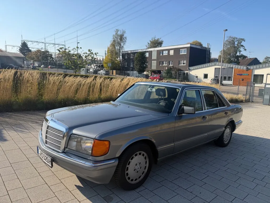 Mercedes-Benz 300